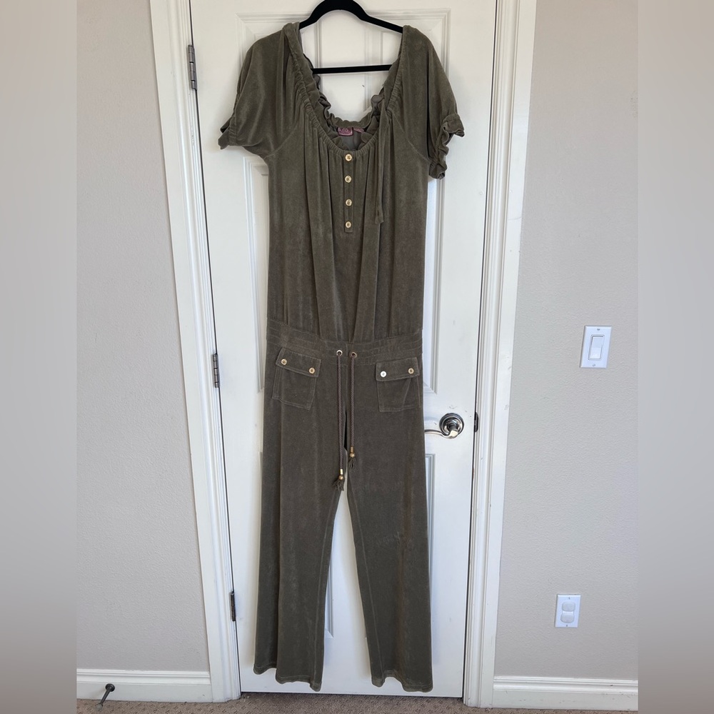 Juicy Couture XL green terry cloth jumpsuit with ruffles